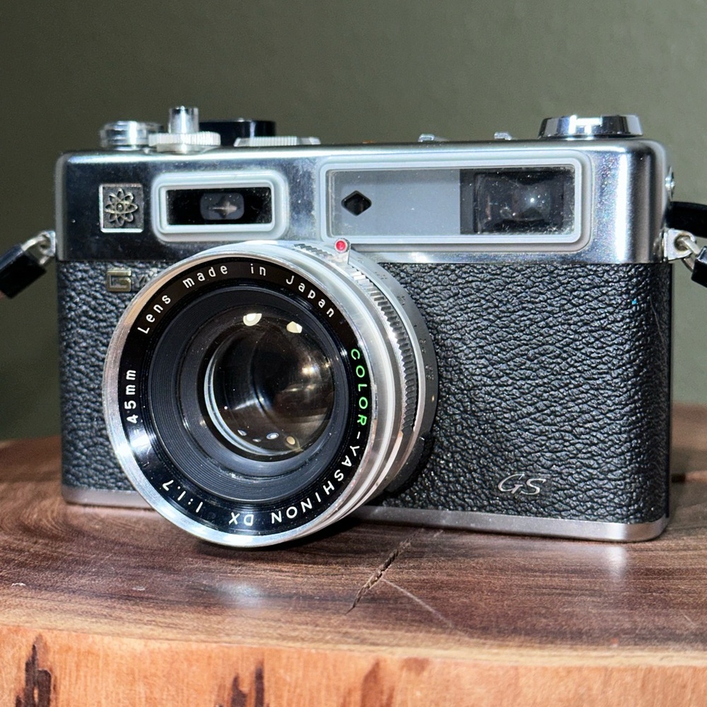 YASHICA Electro 35 Rangefinder + Original Manual & Case - Picture 3 of 16
